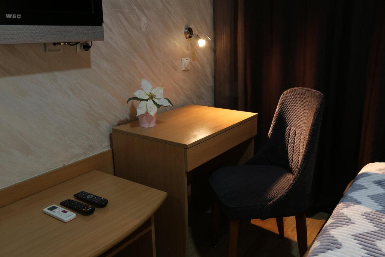Hotel Moment Velika Plana Bagian luar foto
