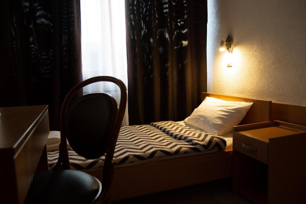 Hotel Moment Velika Plana Bagian luar foto