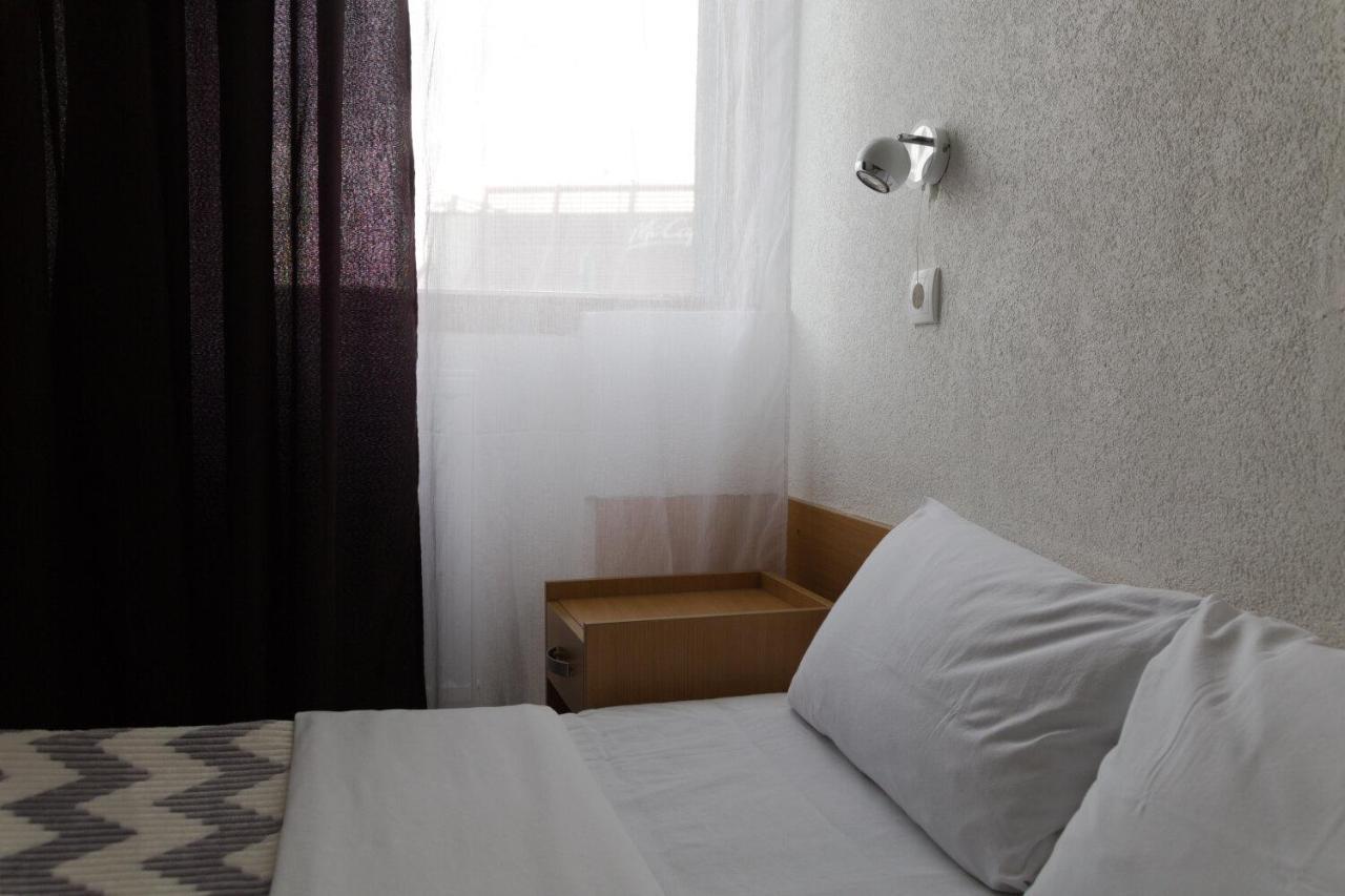 Hotel Moment Velika Plana Bagian luar foto