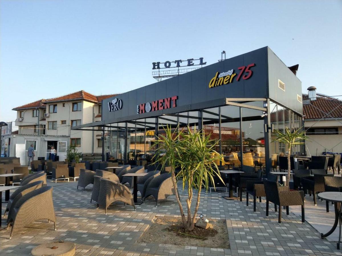 Hotel Moment Velika Plana Bagian luar foto
